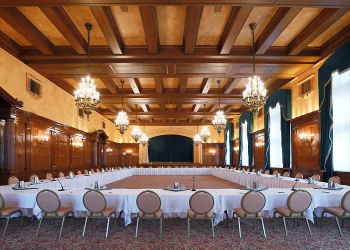 The Fort Garry Hotel, Spa And Conference Centre, An Ascend Collection Hotel